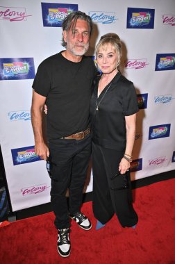 Burbank, CA USA - 7 Haziran 2025: James Hyde, Kim Johnston Ulrich The Wedding Singer The Musical 'ın açılış gecesine katıldı