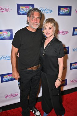 Burbank, CA USA - 7 Haziran 2025: James Hyde, Kim Johnston Ulrich The Wedding Singer The Musical 'ın açılış gecesine katıldı