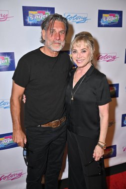 Burbank, CA USA - 7 Haziran 2025: James Hyde, Kim Johnston Ulrich The Wedding Singer The Musical 'ın açılış gecesine katıldı