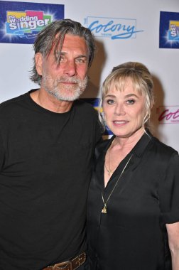 Burbank, CA USA - 7 Haziran 2025: James Hyde, Kim Johnston Ulrich The Wedding Singer The Musical 'ın açılış gecesine katıldı