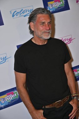 Burbank, CA USA - 7 Haziran 2025: James Hyde The Wedding Singer The Musical 'ın açılış gecesine katıldı