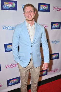 Burbank, CA USA - 7 Haziran 2025: Eli Lucas The Wedding Singer 'ın açılış gecesine katıldı