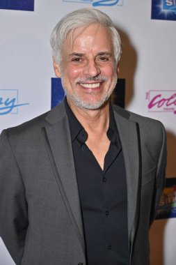 Burbank, CA USA - 7 Haziran 2025: Christian LeBlanc The Wedding Singer The Musical 'ın açılış gecesine katıldı