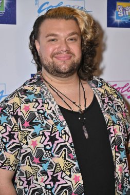 Burbank, CA USA - 7 Haziran 2025: Leland Stephens The Wedding Singer 'ın açılış gecesine katıldı