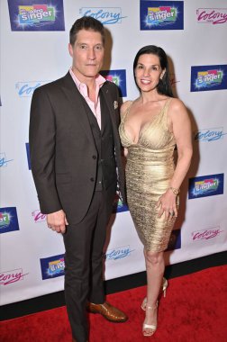 Burbank, CA USA - 7 Haziran 2025: Sean Kanan, Michelle Kanan The Wedding Singer The Musical 'ın açılış gecesine katıldı