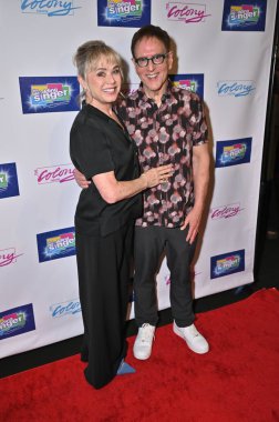 Burbank, CA USA - 7 Haziran 2025: Kim Johnston Ulrich, Robert Ulrich The Wedding Singer The Musical 'ın açılış gecesine katıldı