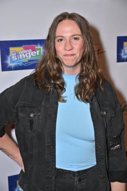 Burbank, CA USA - 7 Haziran 2025: Jess Filippi The Wedding Singer The Musical 'ın açılış gecesine katıldı