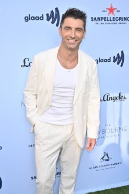 Beverly Hills, CA USA - 12 Haziran 2025: Stuart O Keeffe LA Magazines Pride 2025 Kutlamalarına katıldı