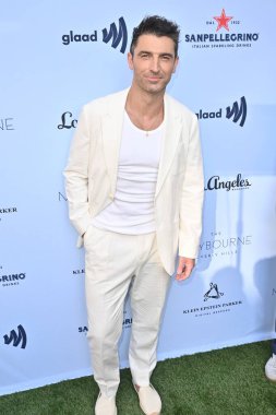 Beverly Hills, CA USA - 12 Haziran 2025: Stuart O Keeffe LA Magazines Pride 2025 Kutlamalarına katıldı