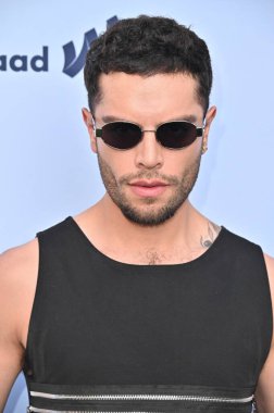 Beverly Hills, CA USA - 12 Haziran 2025: David Granados LA Magazines Pride 2025 Kutlamalarına katıldı