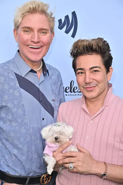 Beverly Hills, CA USA - 12 Haziran 2025: Patrik Simpson, Pol Atteu LA Magazines Pride 2025 Kutlamalarına katıldı