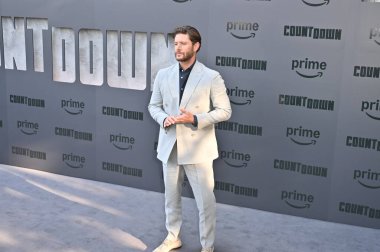 Los Angeles, CA USA - 18 Haziran 2025: Jensen Ackles geri sayım serisinin prömiyerine katıldı