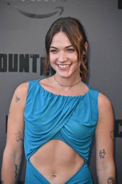 Los Angeles, CA USA - 18 Haziran 2025: Violett Beane geri sayım serisinin prömiyerine katıldı