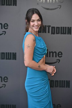 Los Angeles, CA USA - 18 Haziran 2025: Violett Beane geri sayım serisinin prömiyerine katıldı