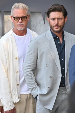 Los Angeles, CA USA - 18 Haziran 2025: Eric Dane, Jensen Ackles serinin ilk gösterimine katıldı