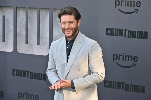 Los Angeles, CA USA - 18 Haziran 2025: Jensen Ackles geri sayım serisinin prömiyerine katıldı