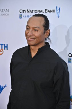 Los Angeles, CA USA - 28 Haziran 2025: Robert Vargas KTLA 'da Angel Foods Lead With Love 6 Telethon projesine katıldı