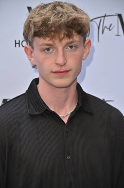 Los Angeles, CA USA - 17 Temmuz 2025: Jackson Humphries McCord Listesi Emmy Adaylığı Kutlamasına katıldı