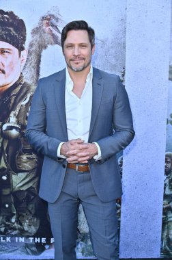 Hollywood, CA USA - 18 Ağustos 2025: Nick Wechsler İlkel Savaş filminin galasına katıldı