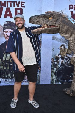 Hollywood, CA USA - 18 Ağustos 2025: Daniel Franzese İlkel Savaş filminin galasına katıldı