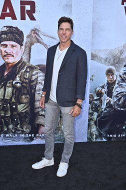 Hollywood, CA USA - 18 Ağustos 2025: Michael Trucco İlkel Savaş filminin galasına katıldı