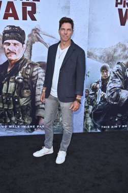 Hollywood, CA USA - 18 Ağustos 2025: Michael Trucco İlkel Savaş filminin galasına katıldı