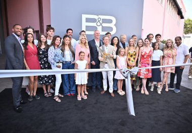 Hollywood, CA USA - 19 Ağustos 2025: Brad Bell, Katherine Kelly Lang, Don Diamont, Rebecca Budig, Lisa Yamada, Christian Weissman, Naomi Matsuda, The Bold and The Beautiful New Studio Celebration