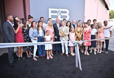 Hollywood, CA USA - 19 Ağustos 2025: Brad Bell, Katherine Kelly Lang, Don Diamont, Rebecca Budig, Lisa Yamada, Christian Weissman, Naomi Matsuda, The Bold and The Beautiful New Studio Celebration