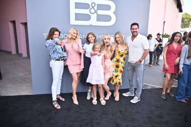 Hollywood, CA USA - 19 Ağustos 2025: Kimberlin Brown, Katherine Kelly Lang, Rebecca Budig, Ashley Jones, Jennifer Gareis, Don Diamont, Sophia Paras The Bold and The Beautiful New Studio Celebration 'a katıldı