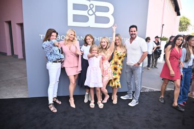 Hollywood, CA USA - 19 Ağustos 2025: Kimberlin Brown, Katherine Kelly Lang, Rebecca Budig, Ashley Jones, Jennifer Gareis, Don Diamont, Sophia Paras The Bold and The Beautiful New Studio Celebration 'a katıldı