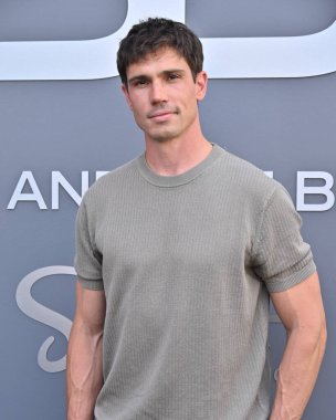 Hollywood, CA USA - 19 Ağustos 2025: Tanner Novlan Cesur ve Güzel Yeni Stüdyo Kutlamasına Katıldı