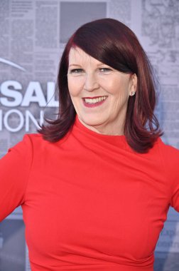 Los Angeles, CA USA - 27 Ağustos 2025: Kate Flannery Peacocks serisinin prömiyerine katıldı