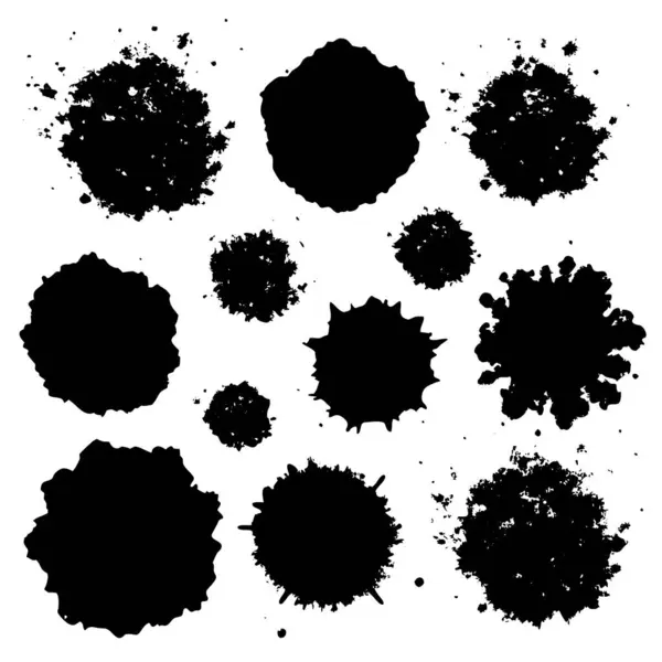 Beyaz bir yüzeye yerleştirilmiş siyah mürekkep lekeleri. Karşıt elementlerle minimalist ve monokromatik bir estetik sergiliyor.