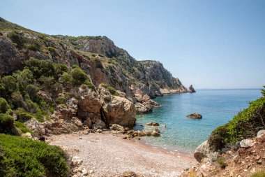 Deniz kıyısının güzel manzarası