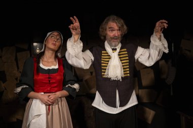 03.29.2024 ISTANBUL TURKEY - İstanbul 'da bir tiyatro sahnesi var ve oyuncular 