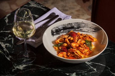 domates soslu makarna