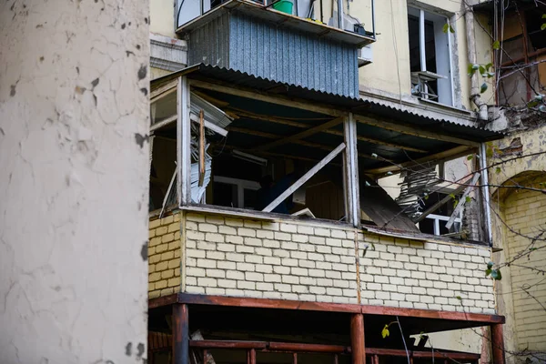우크라이나 드네프르 2022 도시에 미사일 주거용 건물의 유리창이 부서졌다 — 스톡 사진