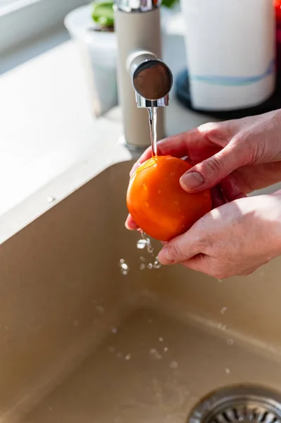 Woman Washing Fresh Ripe Tomatoes Tap Water Kitchen Closeup — Fotografia de Stock