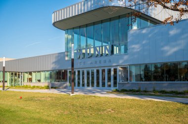 Doğu Lansing MI - 14 Mayıs 2022 Munn Ice Arena 'nın yeni üyesi. Yüksek kalite fotoğraf