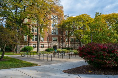 Doğu Lansing MI - 18 Ekim 2022: Michigan Eyalet Üniversitesi kampüsündeki Bilgisayar Merkezi 'nin dışı. Yüksek kalite fotoğraf