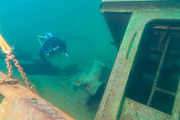 Munising August 11Th 2023 Scuba Diver Exploring Shipwreck View High — Stock Photo, Image