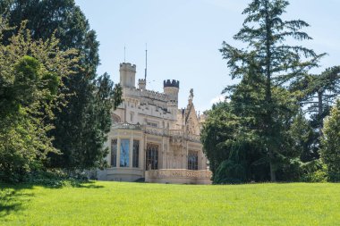 Mimari, parktaki eski binalar.