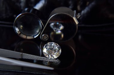 diamond, white, isolated, ring, jewelry, crystal, object, old, stone, macro, tool, silver, nature, coal, animal, black, reptile, lizard, snake, closeup, texture, brown, mineral, water, wild, stones