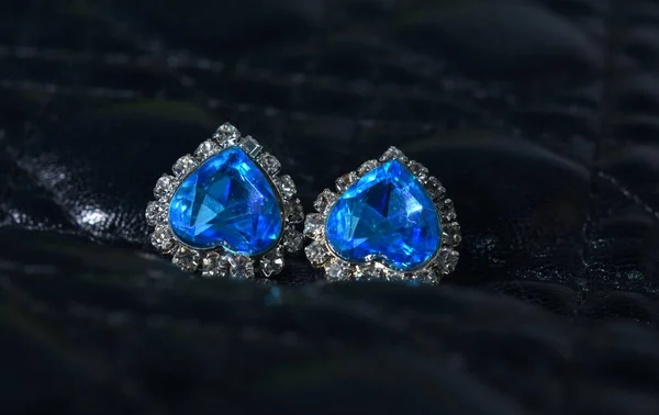 ブルーサファイア宝石高価な青 — ストック写真