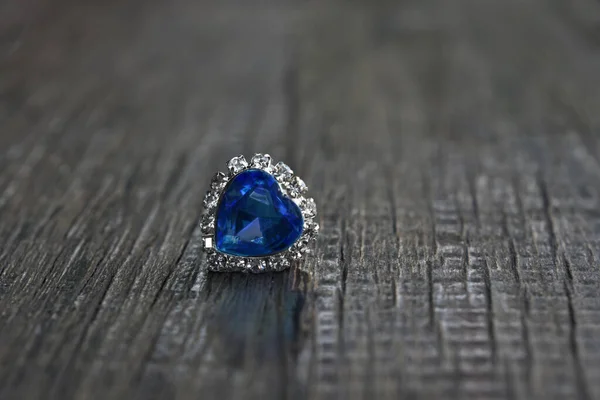 蓝色蓝宝石宝石昂贵的蓝色 — 图库照片