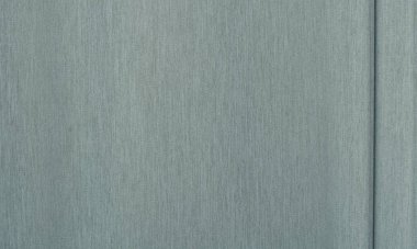 Perdeler güneşi engellemek ve pencereleri süslemek için..