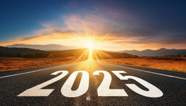 Yeni Yıl 2025 yolda ve 2025 'te yeni bir hayata başlıyor.