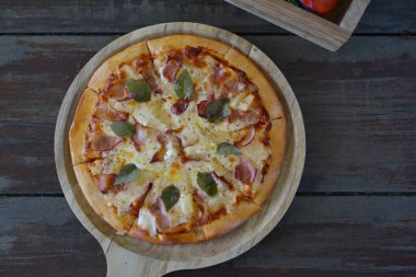 Pizza, yemek, peynir, italyan, domates, yemek, akşam yemeği, fırın, dilim, mozarella, pepperoni, kabuk, öğle yemeği, yemek, et, lezzetli, mutfak, hızlı, gurme, biber, salam, sos, restoran, sebze