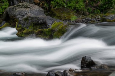 Doğadaki Hareket Akımı Nehri