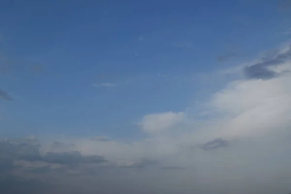 Panorama Cielo Blu Nuvole Bianche Soffice Nuvola Nel Cielo Blu — Foto Stock